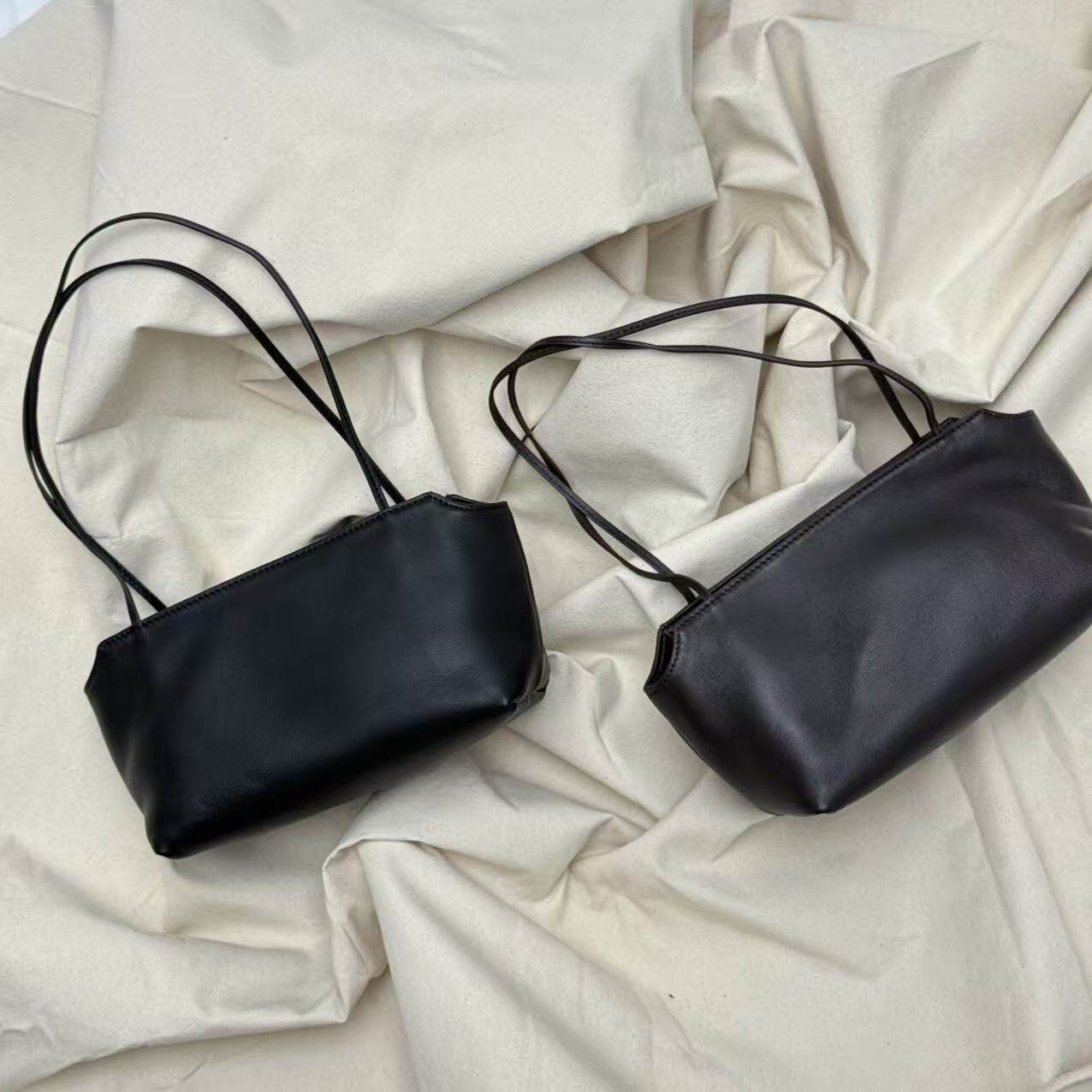 Interior Design Minimalist - Terrasse ToGo Underarm Bag, Sheepskin Commuter