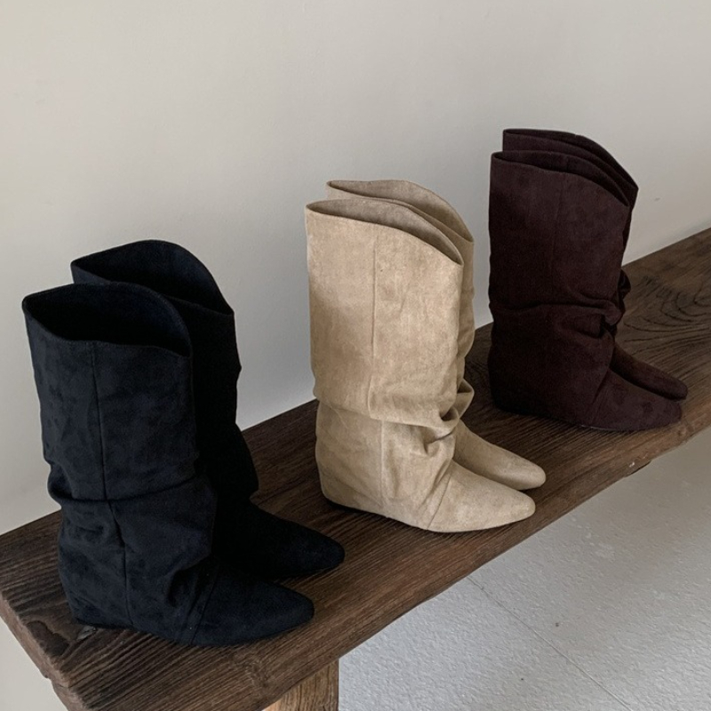 Interior Design Mockup - Winter Vintage Pleated Women Mordern High